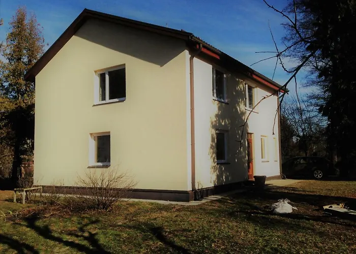 Excelent Apartment With Garden And Free Parking
